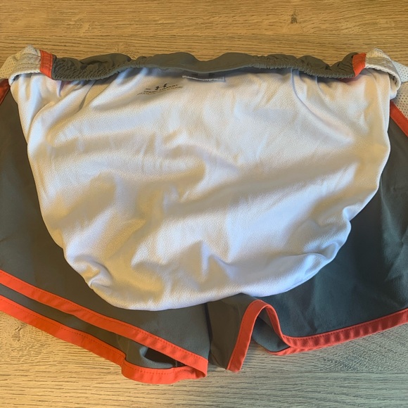 Under Armour Shorts - Picture 5 of 5